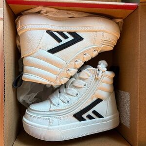 Billy Footwear high top faux leather size 5 medium NWT